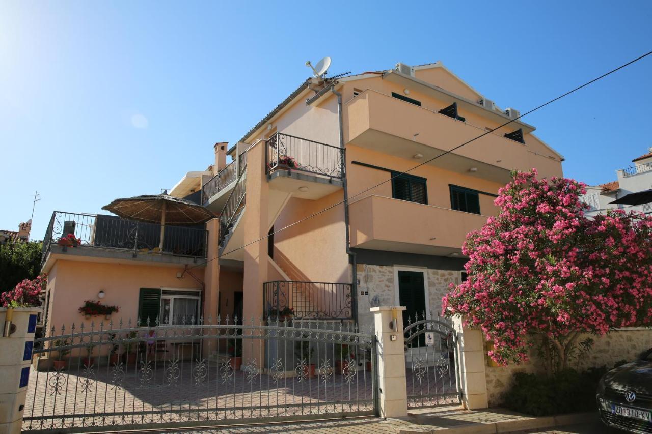 Guest House Lorenta Vodice Exterior foto