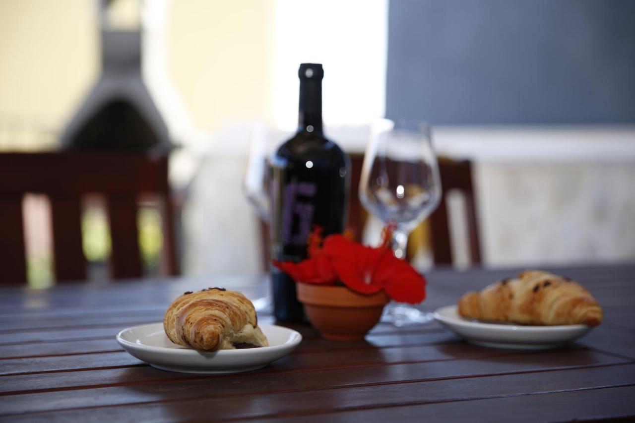 Guest House Lorenta Vodice Exterior foto